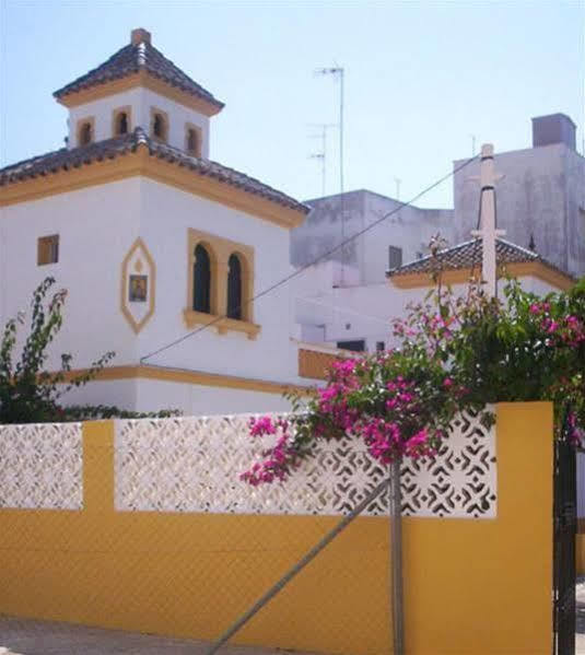 Hostal Villa Mercedes Chipiona Exterior photo