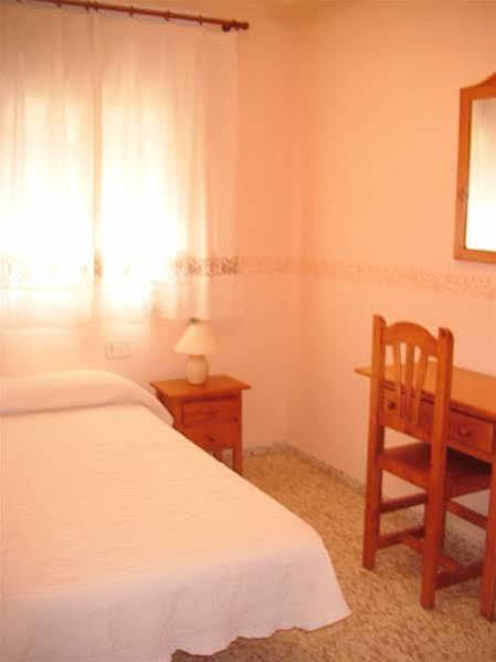 Hostal Villa Mercedes Chipiona Exterior photo
