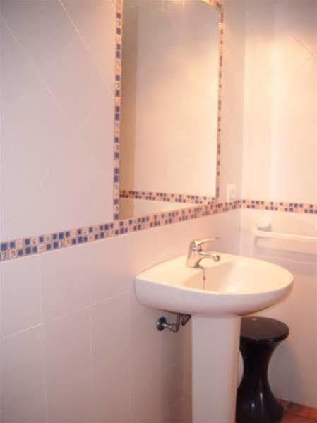 Hostal Villa Mercedes Chipiona Exterior photo